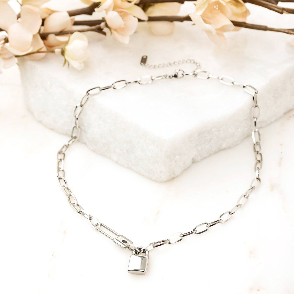 LOCK & CLIP CHAIN NECKLACE